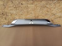 Накладка двери багажника mitsubishi outlander 3 gf 2015-2022 задн. 