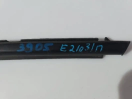 Бархотка двери toyota corolla e210  2020- задн. прав.