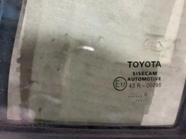 Форточка двери toyota corolla e210  2018- перед. лев.