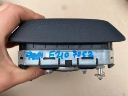 Подушка безопасности в руль toyota corolla e210  2018-  