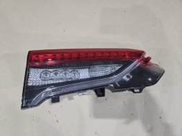 Фонарь в крышку багажника toyota rav4 50 xa50 2018-  лев.