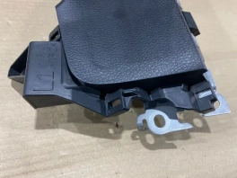 Подушка безопасности в колени toyota camry 70 xv70 2017-2023  