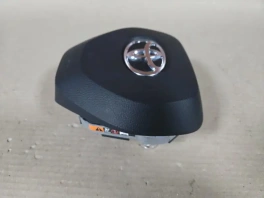 Подушка безопасности в руль toyota corolla e210  2018-  