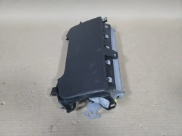 Подушка безопасности в колени toyota corolla e210  2018-  