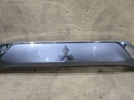 Накладка крышки багажника mitsubishi outlander 3 gf 2012-2022  