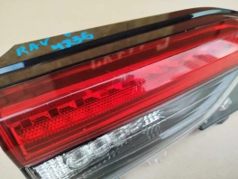 Фонарь в крышку багажника toyota rav4 50 xa50 2018- задн. лев.