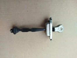 Ограничитель двери mitsubishi outlander 3 gf 2012-2022 перед. прав.