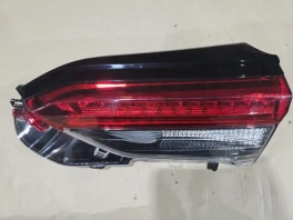 Фонарь в крышку багажника toyota rav4 50 xa50 2018-  прав.
