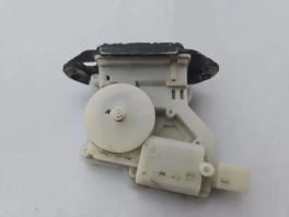 Замок двери багажника nissan qashqai j11 2013-2021 задн. 