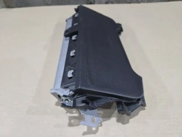 Подушка безопасности в колени toyota corolla e210  2018-  