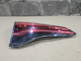 Фонарь в крышку багажника toyota rav4 40 xa40 2015-2019  лев.