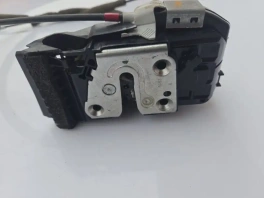 Замок двери nissan qashqai j11 2013-2021 задн. прав.