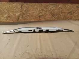 Накладка двери багажника toyota rav4 50 xa50 2018- задн. 