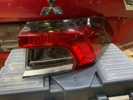 Фонарь в крыло toyota corolla e210  2020- задн. прав.