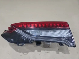 Фонарь в крышку багажника toyota rav4 50 xa50 2018-  прав.