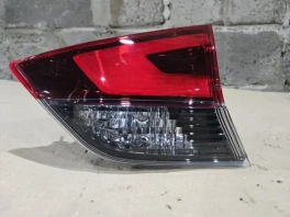 Фонарь в крышку багажника nissan x-trail t32 2018-2021  прав.